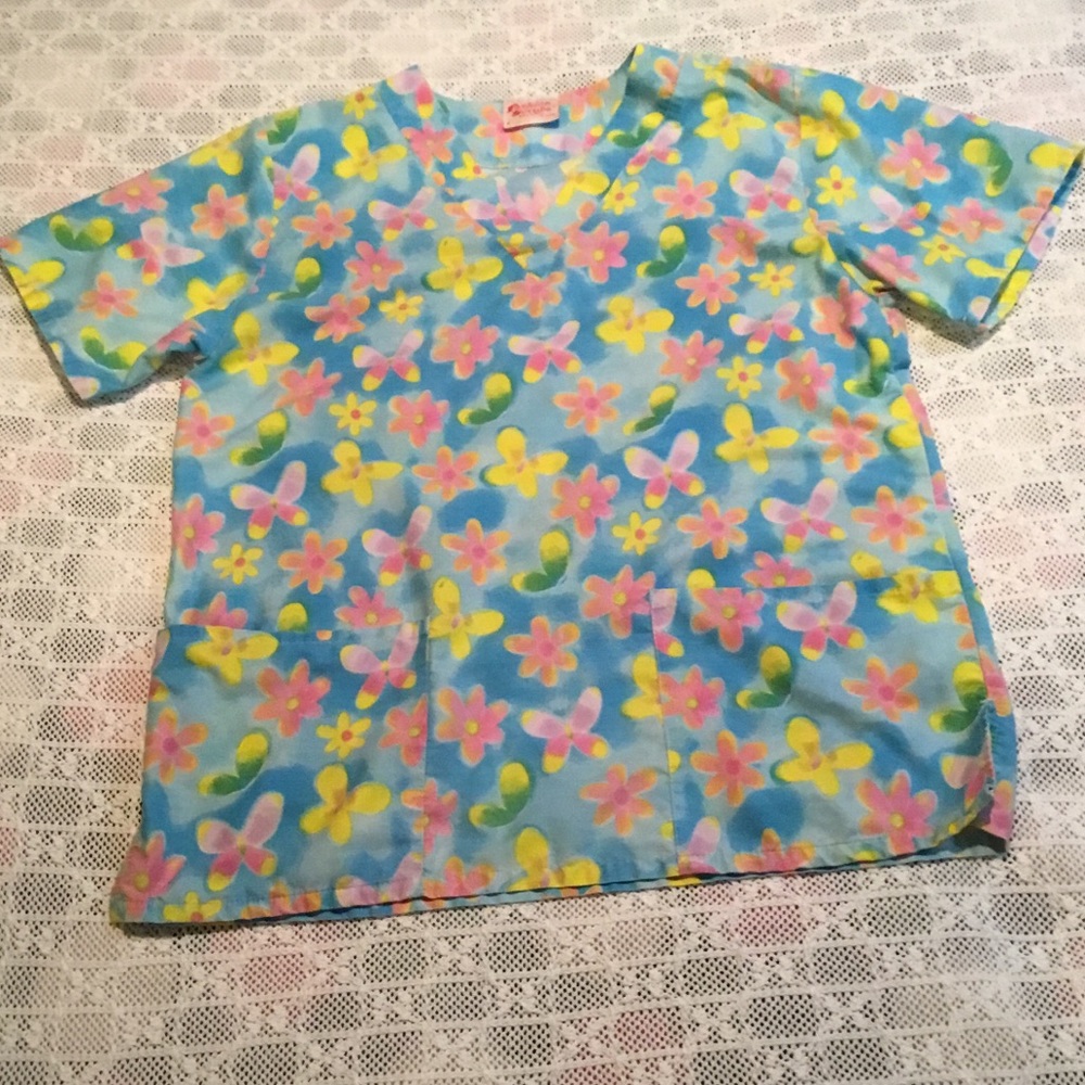 3 for $15💥 medium Scrub Top FASHION SCRUBS